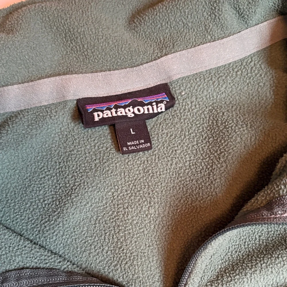 Patagonia Green Women's Sweater - Picture 3 of 4